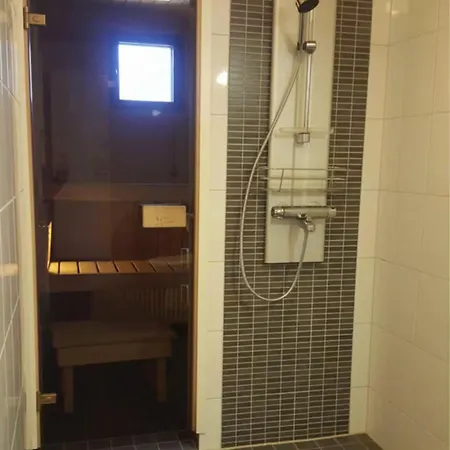 Private Bedroom Near Airport And Self Check In Rum i privatbostad