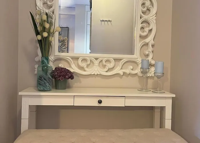 Private Bedroom Near Airport And Self Check In Δωμάτια σε οικογενειακή κατοικία