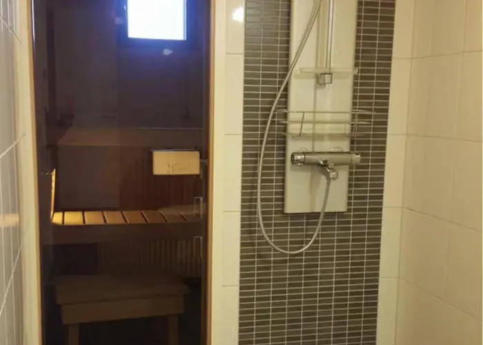 Private Bedroom Near Airport And Self Check In Δωμάτια σε οικογενειακή κατοικία